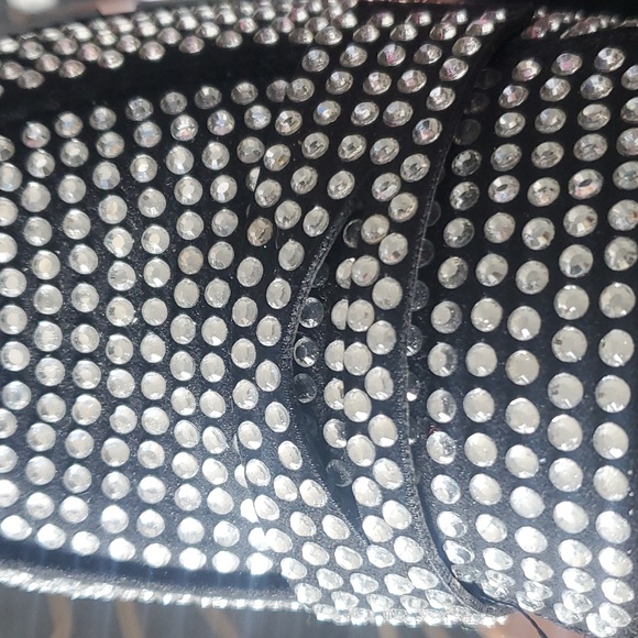 Madden - Picture 4 of 4